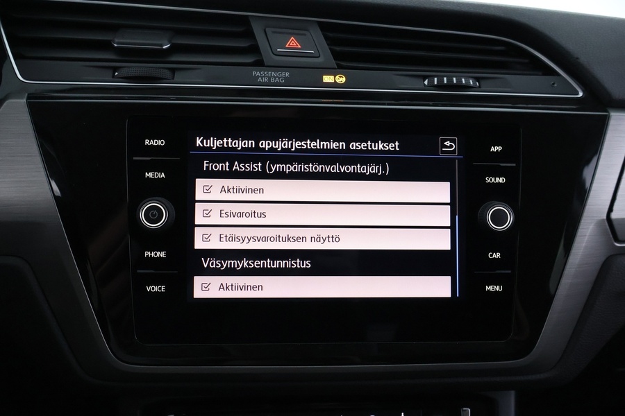 Volkswagen Touran vaihtoauto