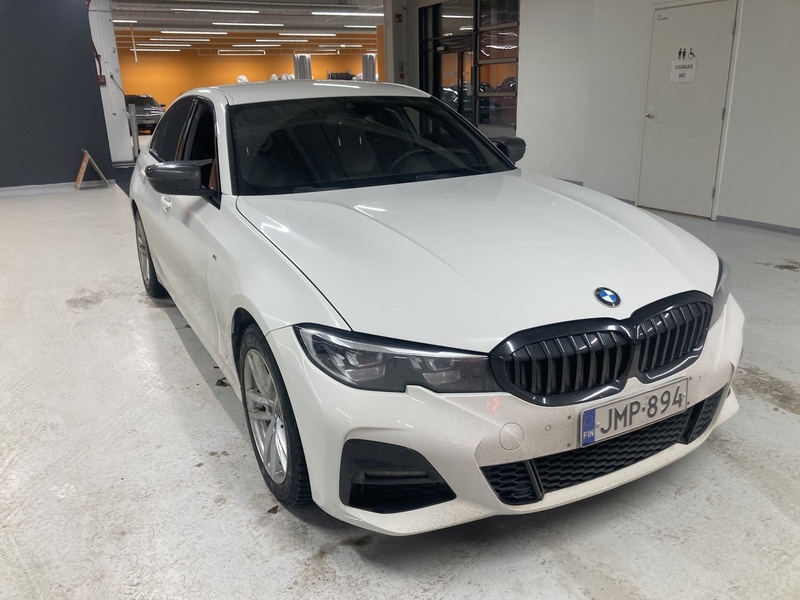 BMW 330 vaihtoauto