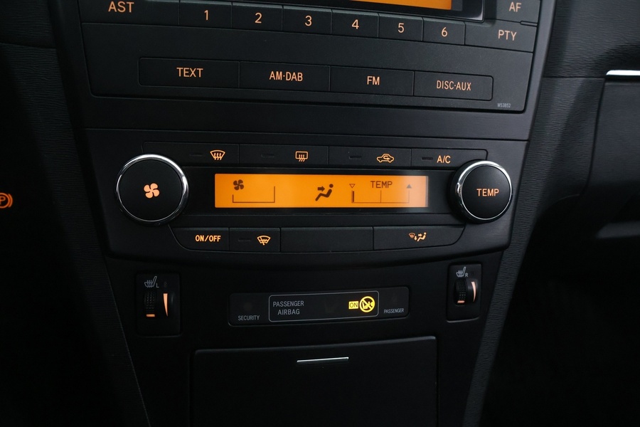 Toyota Avensis vaihtoauto