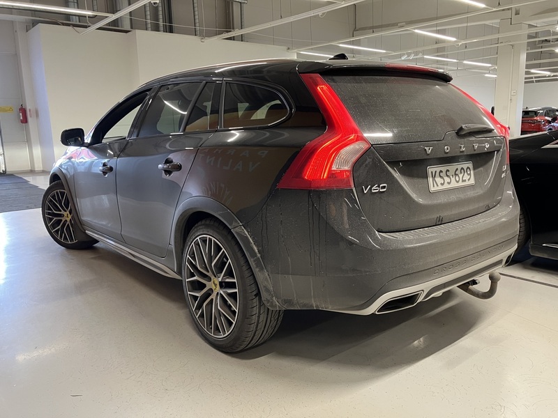Volvo V60 Cross Country vaihtoauto