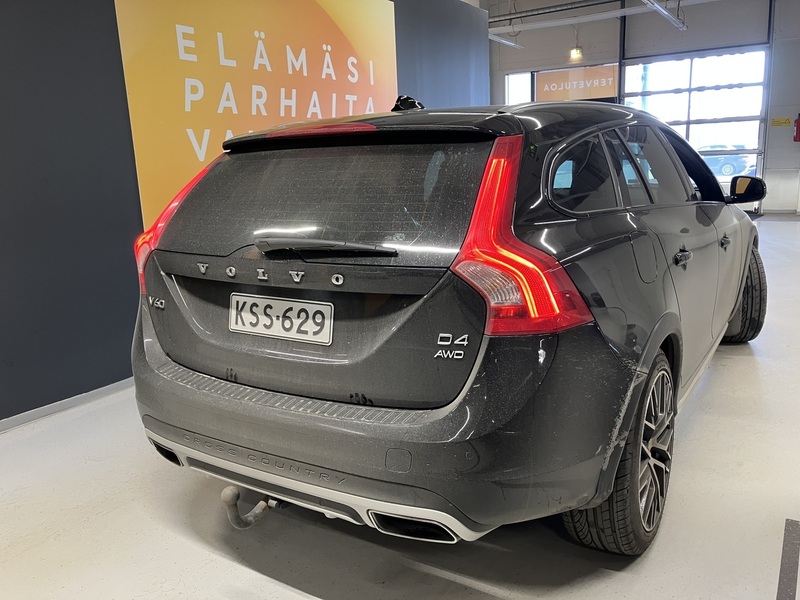 Volvo V60 Cross Country vaihtoauto