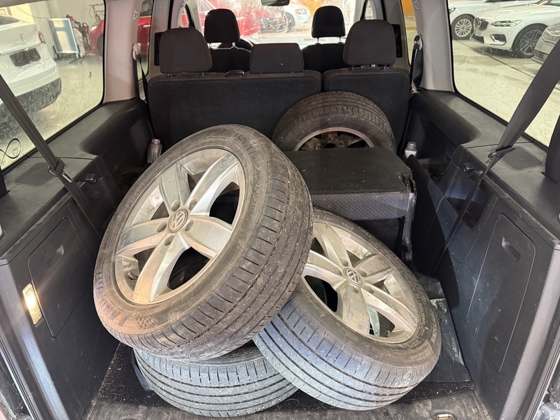 Volkswagen Caddy Maxi vaihtoauto