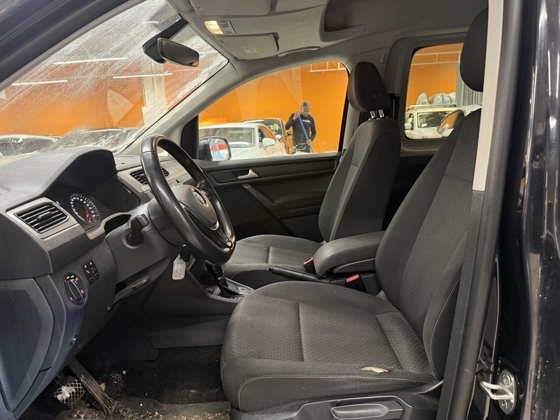 Volkswagen Caddy Maxi vaihtoauto