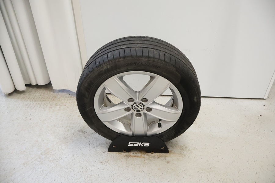 Volkswagen Caddy Maxi vaihtoauto