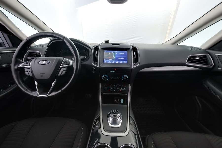 Ford S-MAX vaihtoauto