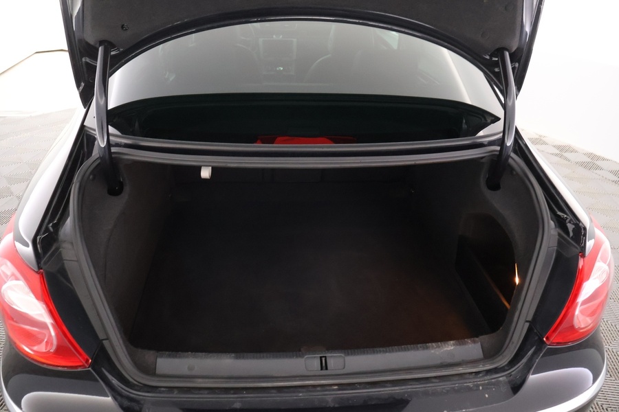 Volkswagen Passat CC vaihtoauto