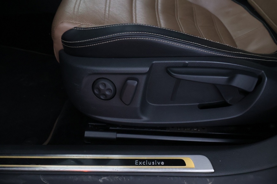 Volkswagen Passat CC vaihtoauto