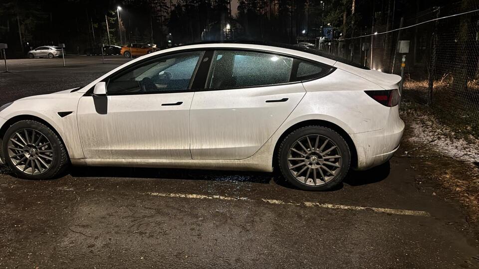 Tesla Model 3 vaihtoauto