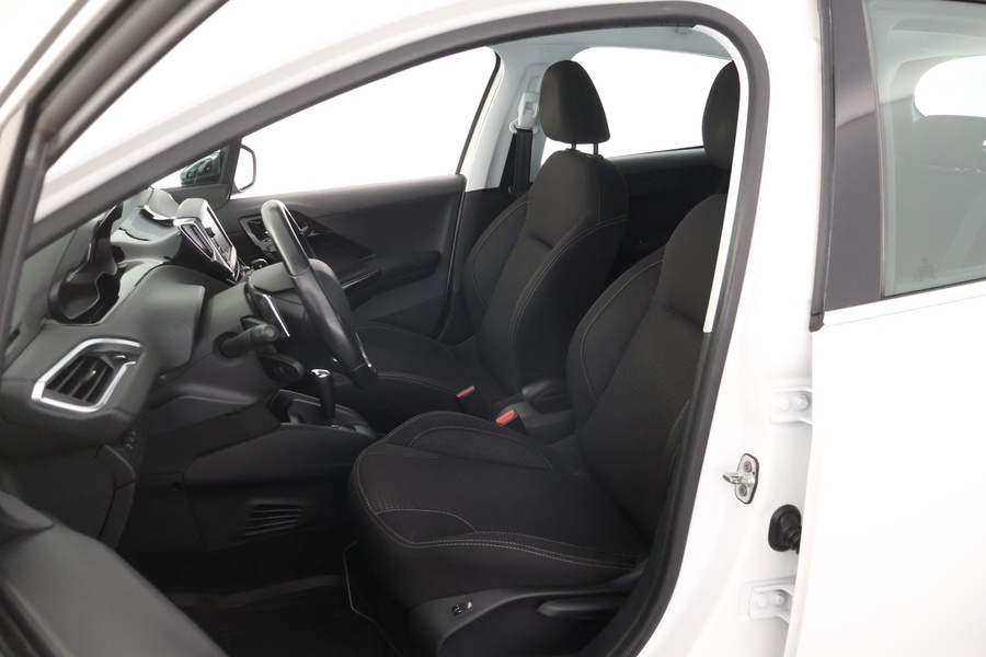 Peugeot 208 vaihtoauto