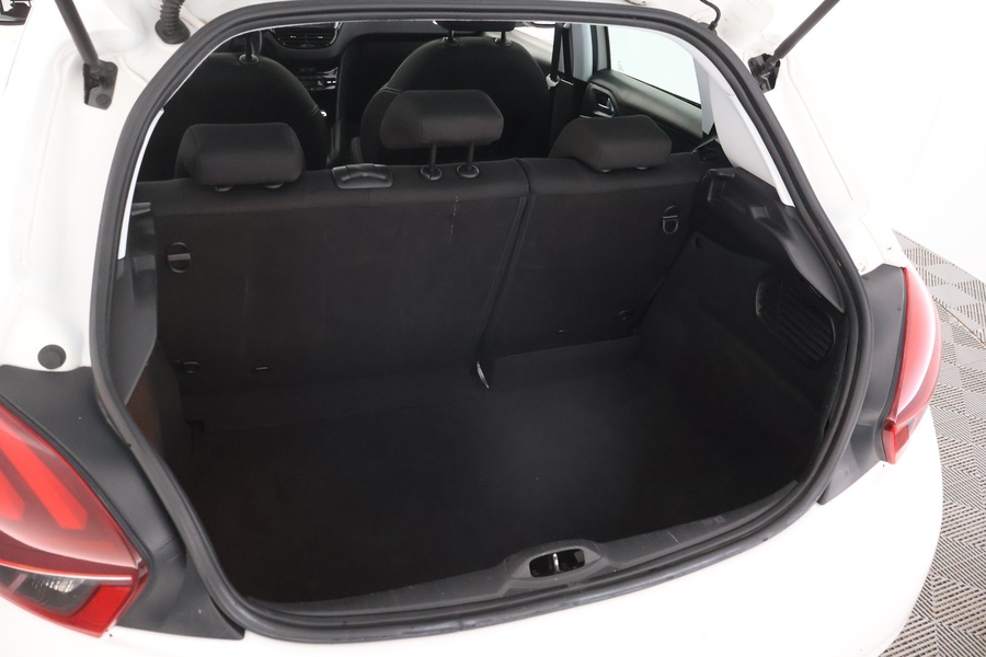 Peugeot 208 vaihtoauto