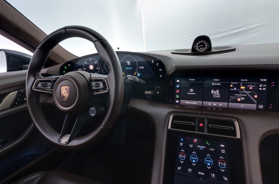 Porsche Taycan vaihtoauto