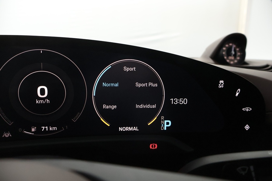 Porsche Taycan vaihtoauto