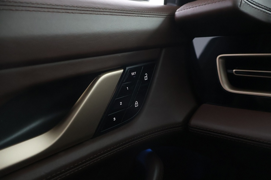 Porsche Taycan vaihtoauto