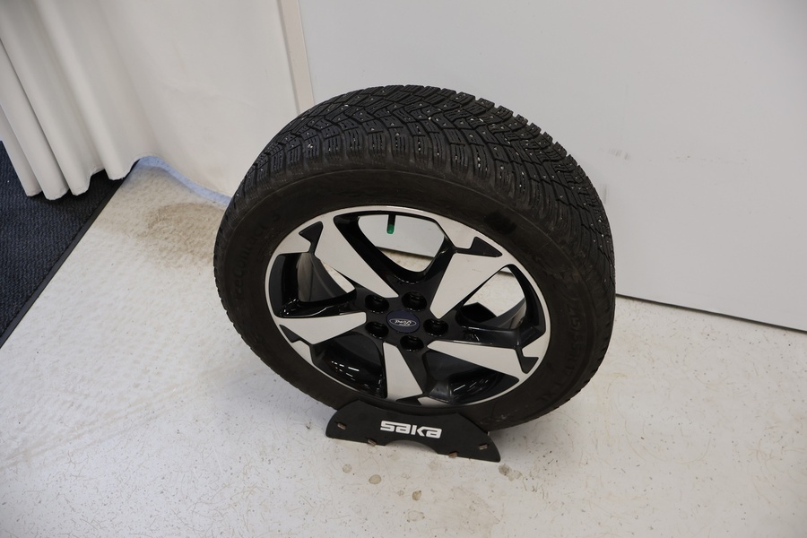Ford Grand Tourneo Connect vaihtoauto