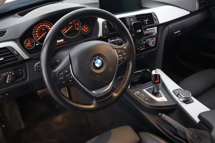 BMW 320 vaihtoauto