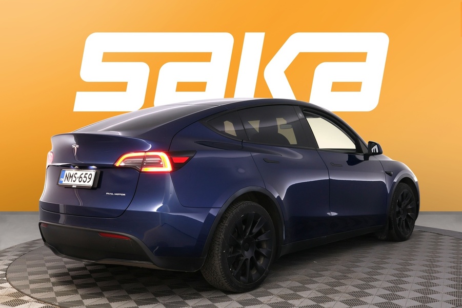 Tesla Model Y vaihtoauto