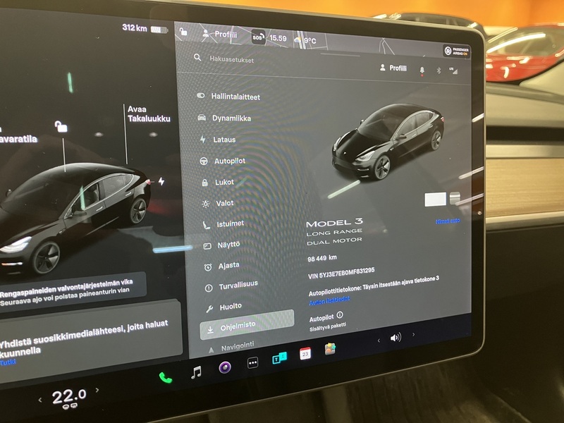 Tesla Model 3 vaihtoauto