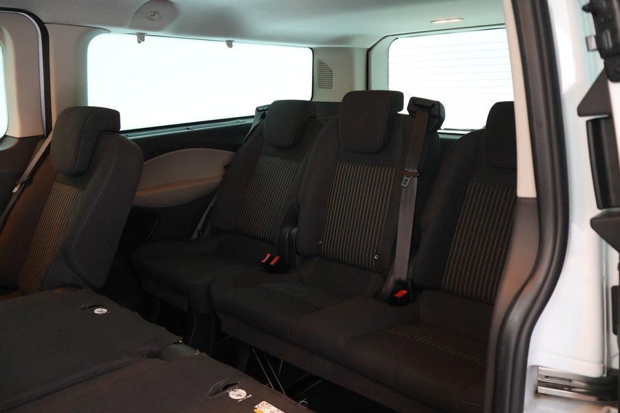 Ford Tourneo Custom vaihtoauto