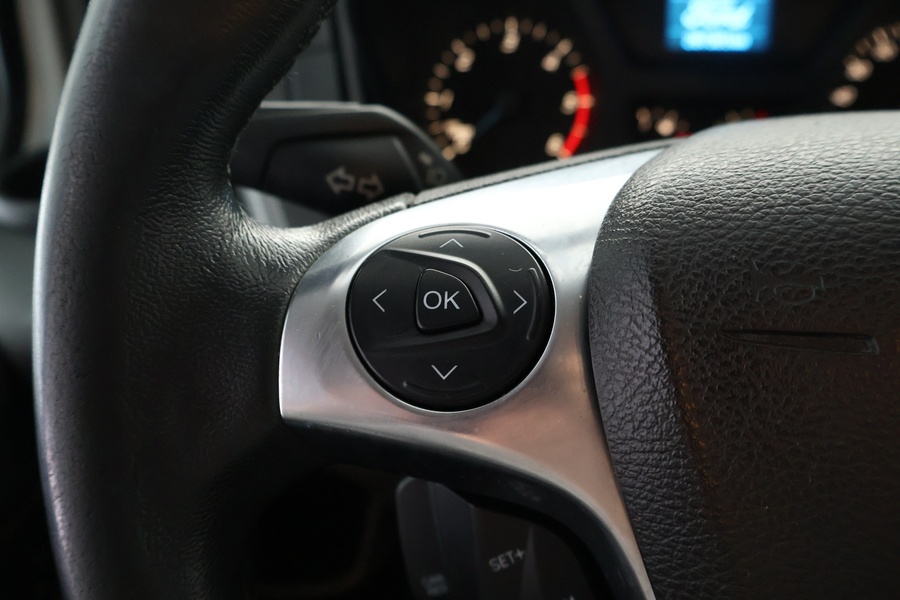 Ford Tourneo Custom vaihtoauto