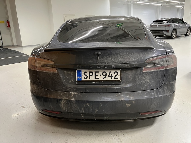 Tesla Model S vaihtoauto
