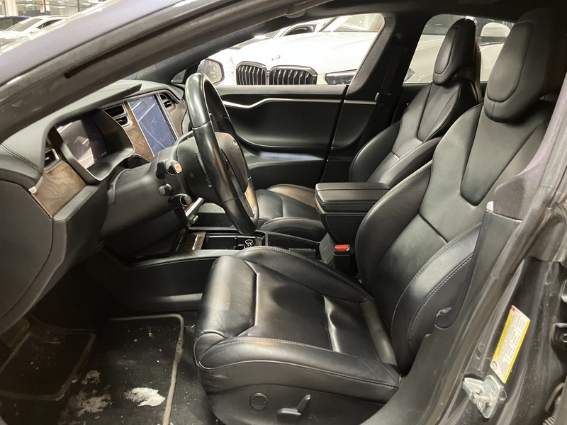 Tesla Model S vaihtoauto