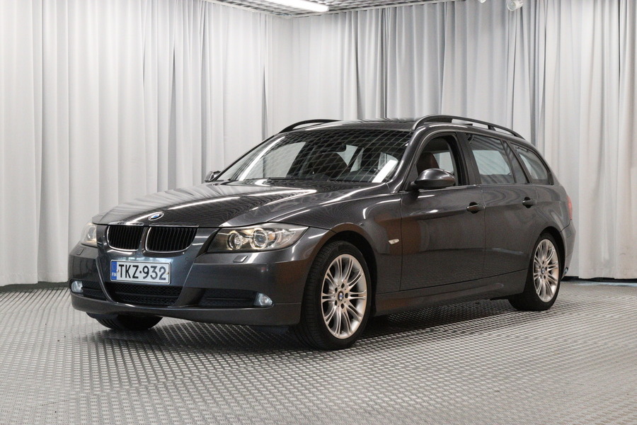 BMW 320 vaihtoauto