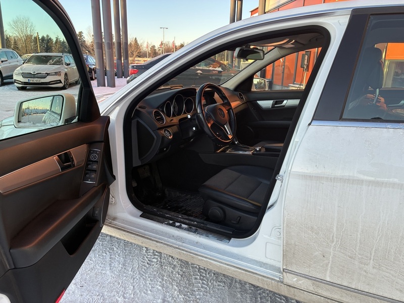 Mercedes-Benz C vaihtoauto