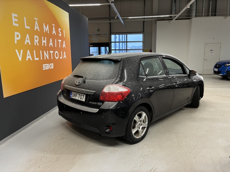 Toyota Auris vaihtoauto