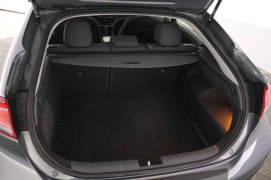 Hyundai IONIQ hybrid vaihtoauto