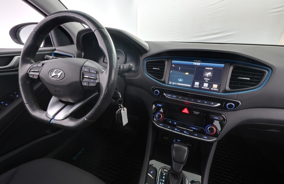 Hyundai IONIQ hybrid vaihtoauto