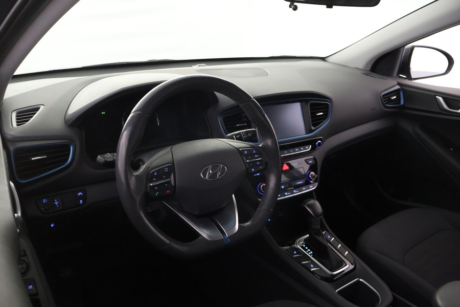 Hyundai IONIQ hybrid vaihtoauto