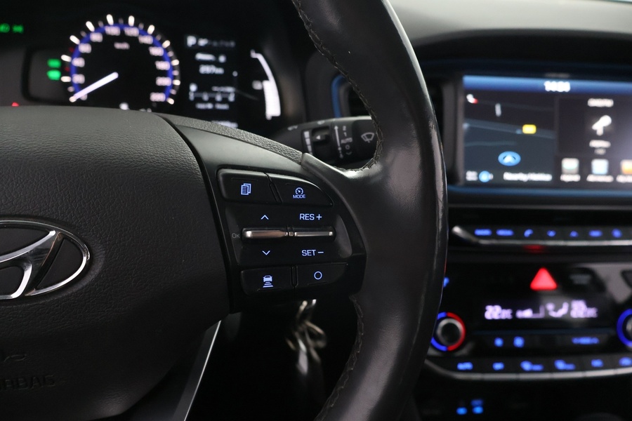 Hyundai IONIQ hybrid vaihtoauto