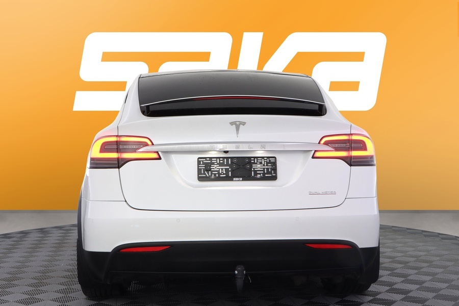 Tesla Model X vaihtoauto