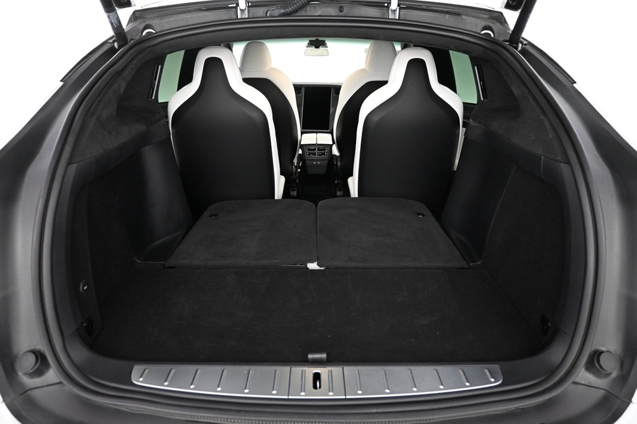 Tesla Model X vaihtoauto