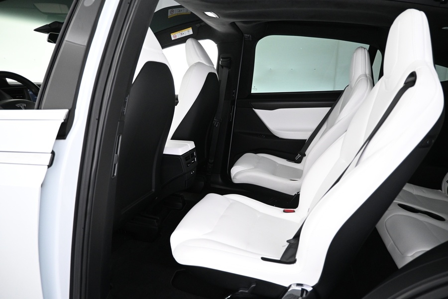 Tesla Model X vaihtoauto