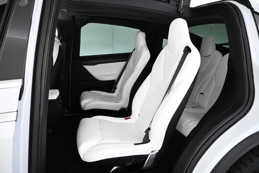 Tesla Model X vaihtoauto