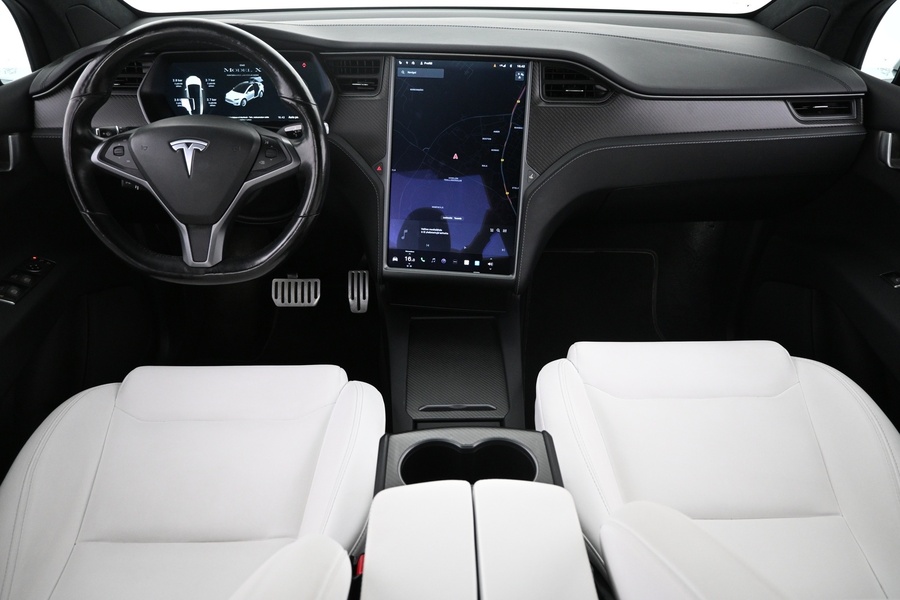 Tesla Model X vaihtoauto