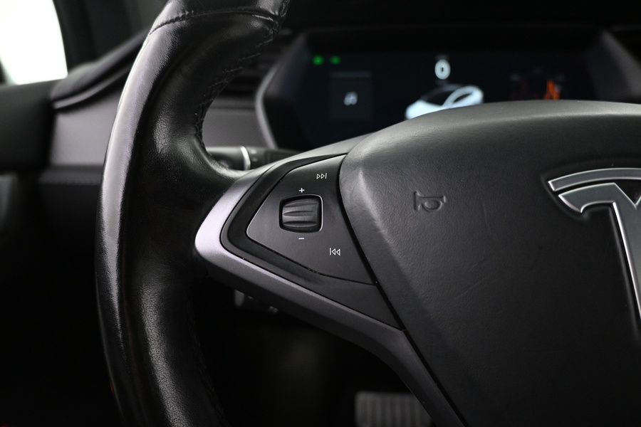 Tesla Model X vaihtoauto