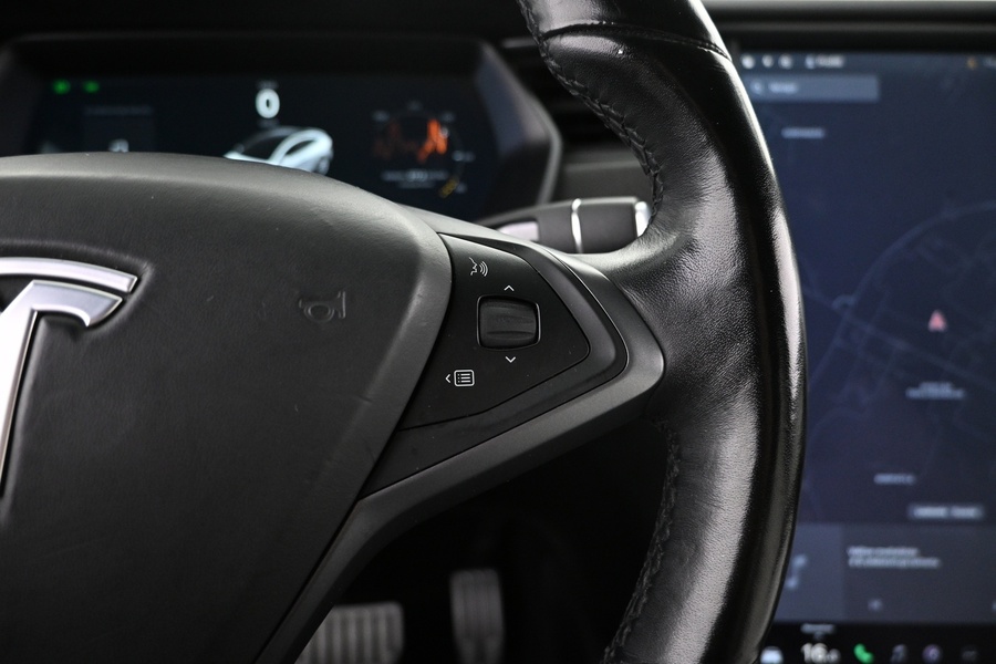 Tesla Model X vaihtoauto