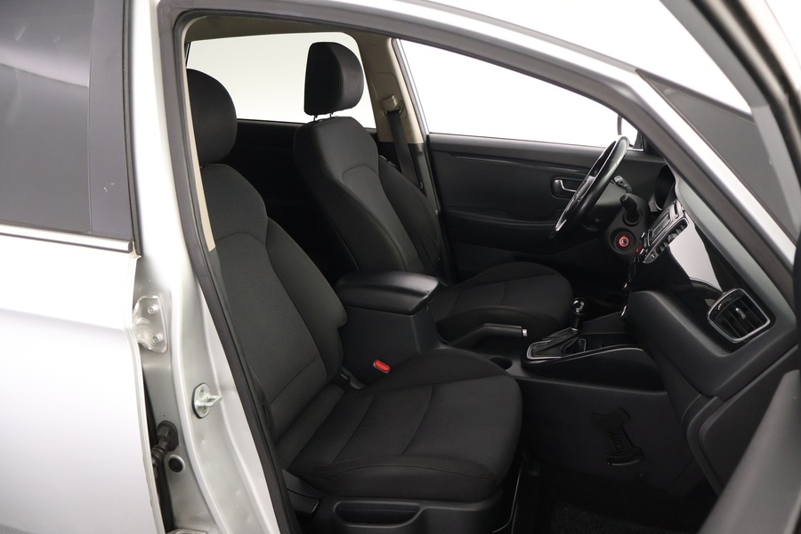 Kia Carens vaihtoauto