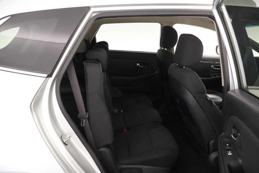 Kia Carens vaihtoauto