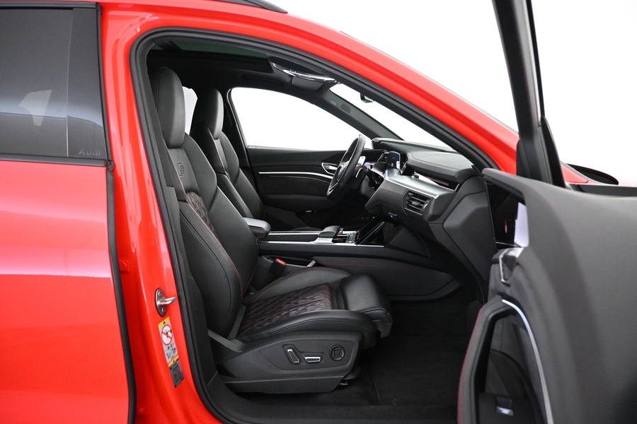 Audi Q8 e-tron vaihtoauto