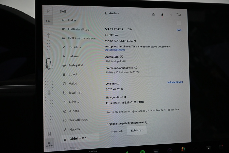 Tesla Model S vaihtoauto