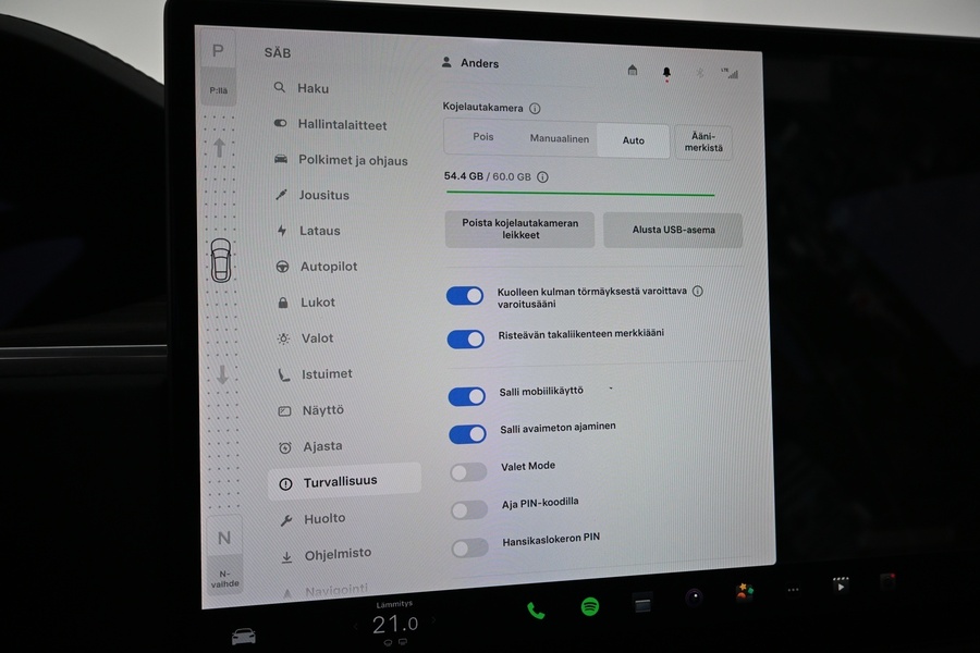 Tesla Model S vaihtoauto
