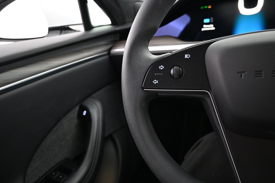 Tesla Model S vaihtoauto