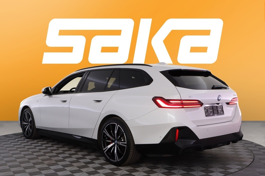 BMW i5 vaihtoauto