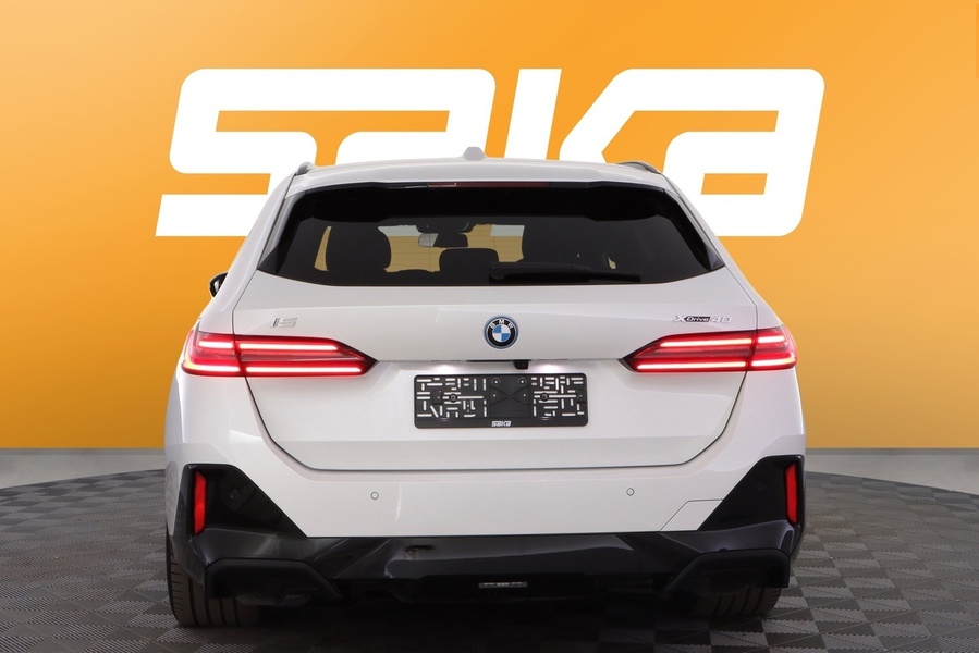 BMW i5 vaihtoauto