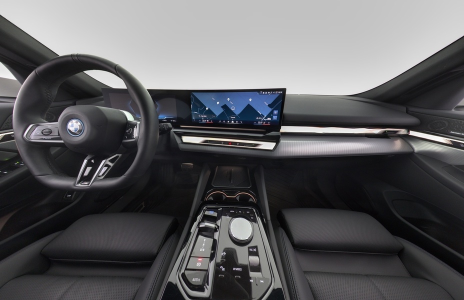 BMW i5 vaihtoauto