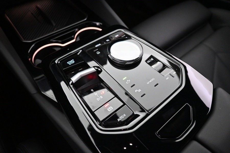 BMW i5 vaihtoauto