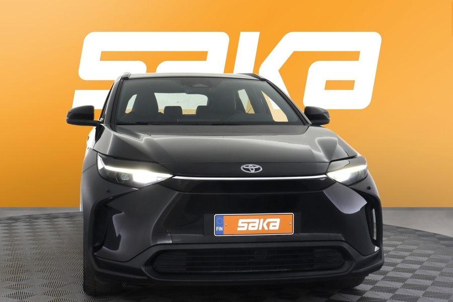 Toyota bZ4X vaihtoauto